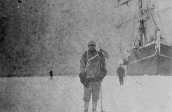 照片仿佛是台时光机，南极100年前胶卷成功被冲印出来