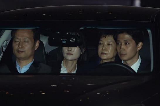 朴槿惠涉罪13宗被批捕，成为韩国第三位被批捕的前总统