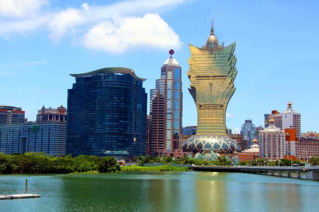 中国澳门：世界人口密度最高，城市风貌东西方文化交融