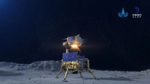 嫦娥五号组合体亮出国旗，上升器携带样品起飞回家