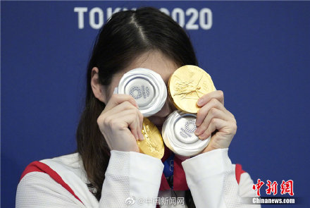 东京奥运会游泳比赛全部结束后，张雨霏炫富两金两银