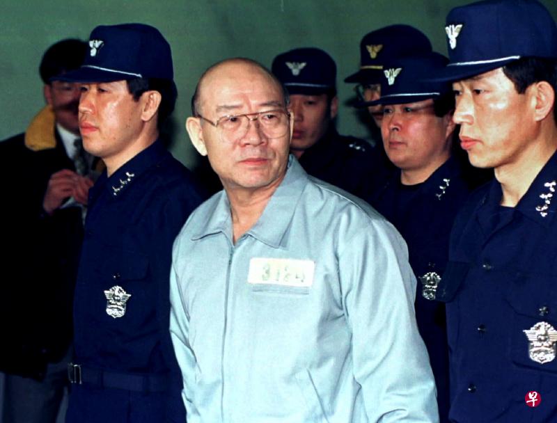 韩国前总统“光州屠夫”全斗焕病逝，没有谢罪民众愤慨