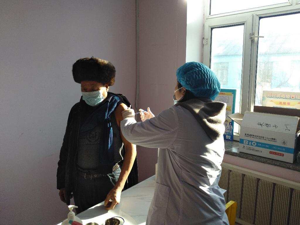宝清县夹信子镇：多举措做好第三针加强针疫苗接种工作