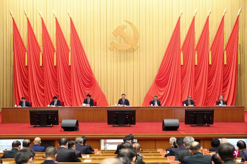 习近平再吹反腐号角，将坚持纠正一切腐败和不正之风