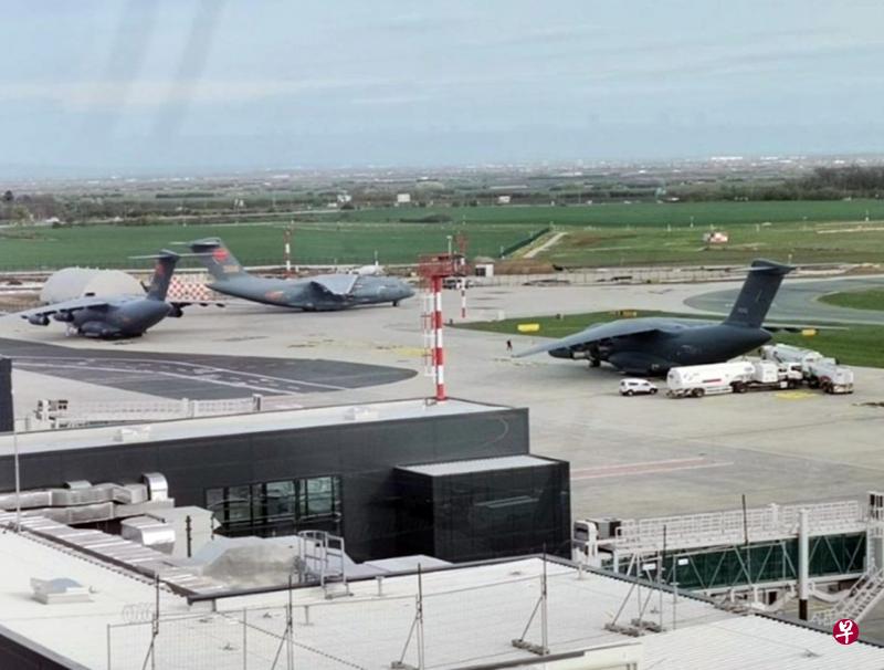 中国空军的六架运-20运输机上周六降落在塞尔维亚首都贝尔格莱德的民用机场 ...