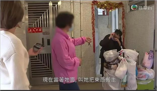 林希灵质问霸楼女保安 被网民大赞是正义女神