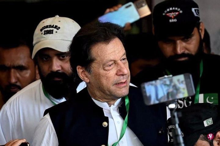 巴基斯坦前总理伊姆兰汗贪污判监三年及罚款10万卢比，将不能参加选举