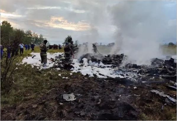 俄联邦航空运输局公布普里戈任坠机事件机上人员名单，包括德米特里·乌特金 ...