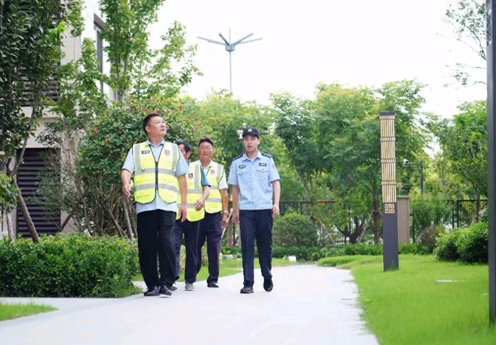 连云港公安：把“平安种子”播撒到田间地头，警民同心绘就和美乡村新画卷 ... ...