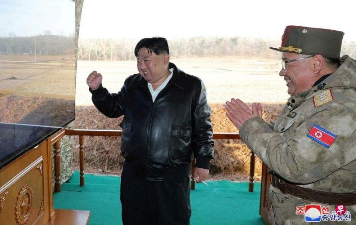 金正恩指导600毫米超大型火箭炮射击训练，韩国称朝鲜火箭发射训练为向俄罗斯展示性能 ...