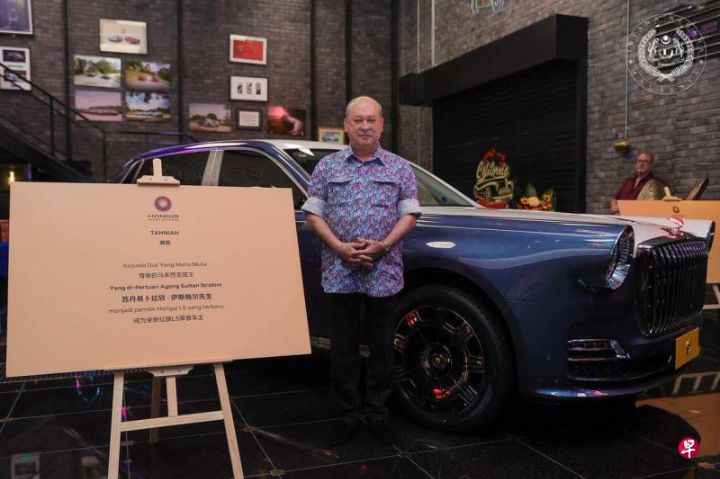 中国赠马国元首苏丹依布拉欣红旗L5豪华轿车，这款复古豪华轿车是领导人指定官方座驾 ...