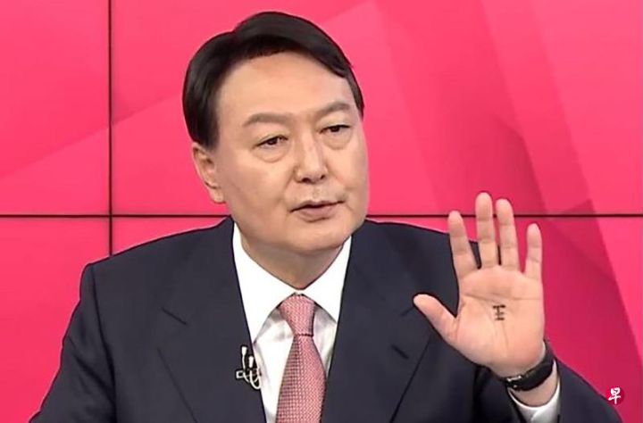 青瓦台风水不好入住就要命从王字手掌到龙山迁移谜团尹锡悦迷信巫术算命师左右总统政策 ...