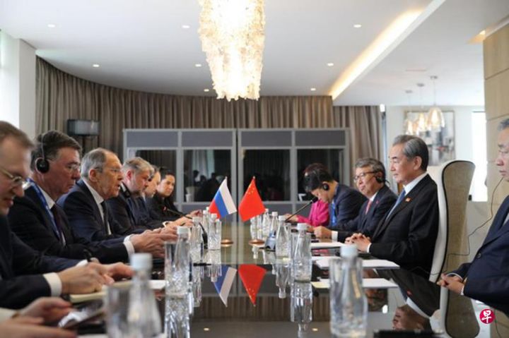 王毅会俄外长拉夫罗夫：中俄友好根基牢不可破，将继续为劝和促谈政治解决危机发挥作用 ...