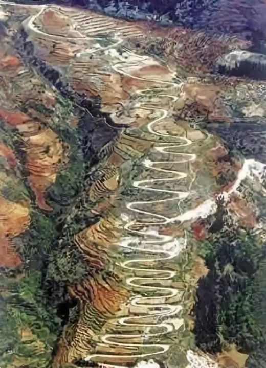 华为任正非：千古兴亡多少事，一江春水向东流（每当我撑不下去之时，都会看这篇文章） ... ... ...