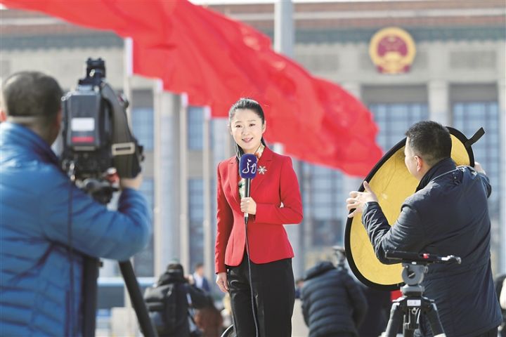 牢牢掌握信息化条件下舆论主导权，新闻舆论战线要深入反映群众呼声激发全社会团结奋进 ...