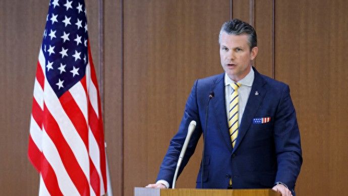 当着被紧急召集美军将领的面，美防长赫格塞思竟然说：你们就是以杀人和破坏为生的 ...