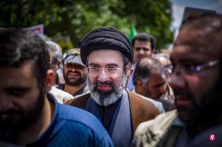 哈梅内伊之子穆杰塔巴当选伊朗新最高领袖革命卫队宣誓效忠，特朗普威胁称伊领导难长久 ... ...