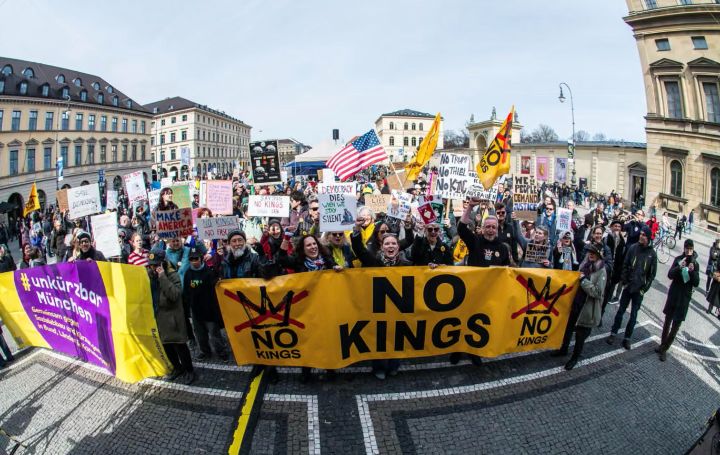 特朗普周六盛大阅兵，酝酿倒特无王抗议全美各地出现反特朗普示威预计会有数百万人参与