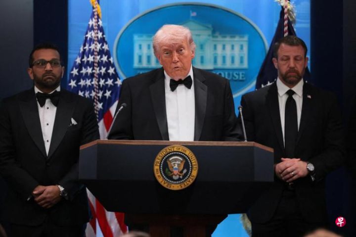 特朗普：嫌犯朝执法人员近距离开枪，很快被制伏