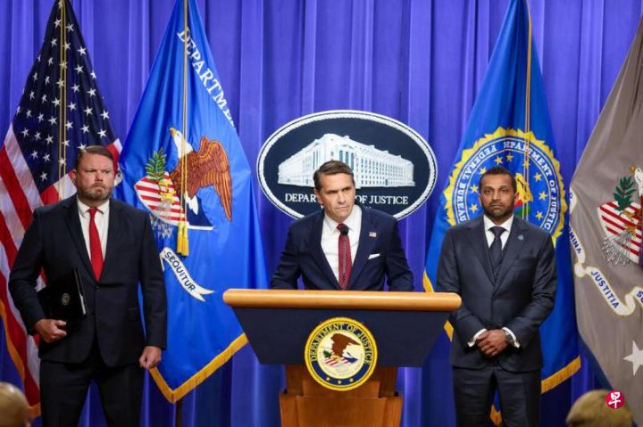 美司法部再起诉前FBI局长科米，罪名包括威胁杀害特朗普