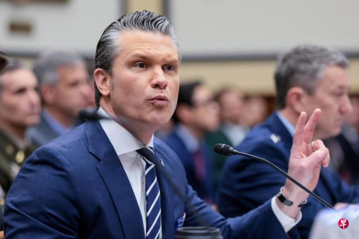 为伊战辩护赫格塞斯坚称美国没陷战争泥潭，并抨击批评这场战争的民主党议员“软弱无能” ...